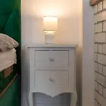 Skyline View Apartment